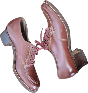 Yanigans Vintage 1940s Lace Up Leather Oxfords